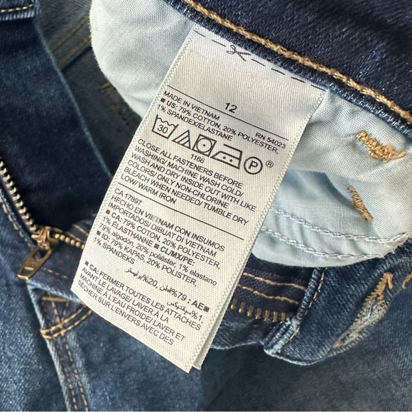 Old Navy Midi Jean Shorts - Picture 6 of 7